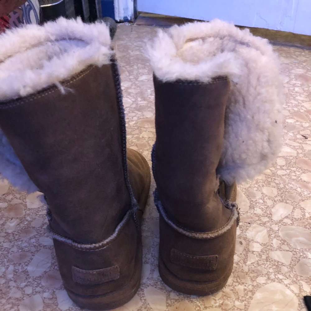 Boots - Picture 3 of 3